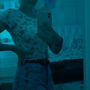 vintage flower top (super comfy)